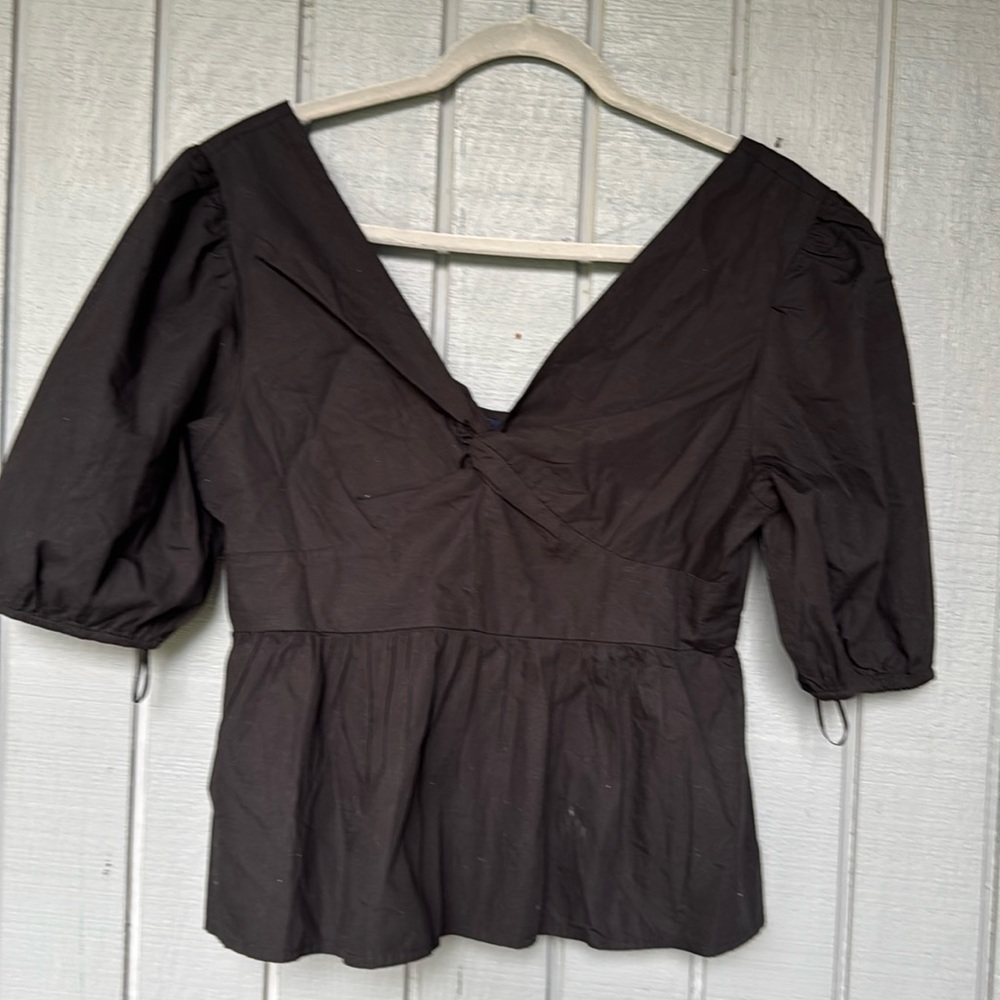 NWT Gap V Neck Style Top Size M Measurement